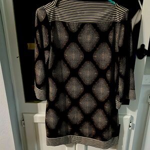 New direction size medium ladies dress top